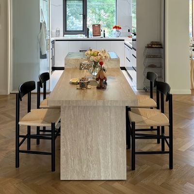 法式复古洞石岩板餐桌椅组合现代简约家用设计师款中古餐桌椅组合