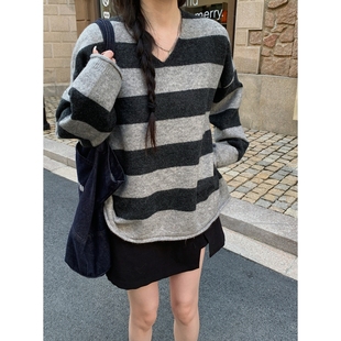套头女毛衣 撞色条纹V领软糯宽松显瘦百搭针织衫 实拍实价 秋冬韩版