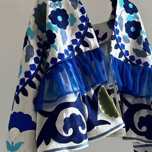 独特漂亮初春上衣女2025新款欧货时尚小众度假风蓝色绣花开衫外套