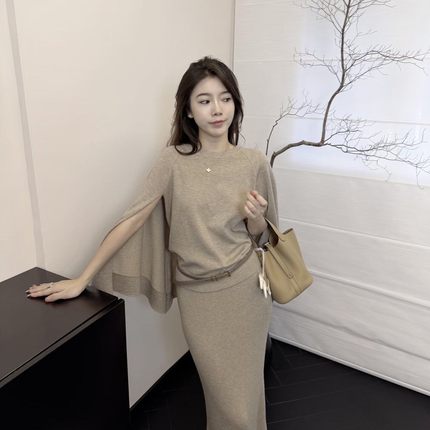 针织系列披肩式斗篷上衣百搭宽松半裙女早秋高腰显瘦长款半身裙