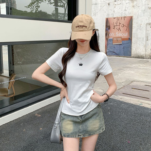 显瘦上衣 实拍实价正肩t恤女短袖 夏季 2025新款 圆领设计感刺绣修身