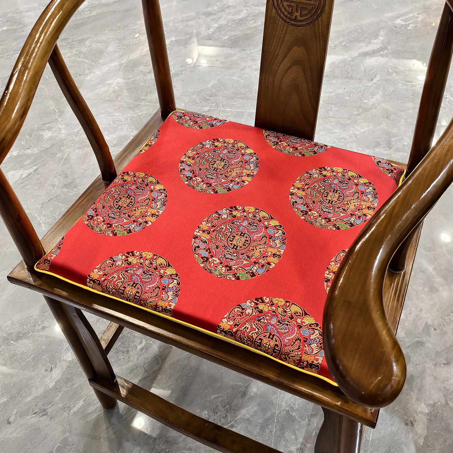 新中式椅垫红木沙发坐垫餐椅圈椅海绵垫古典红色喜庆绸缎防滑定制