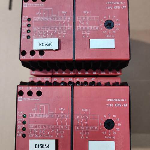 XPS-AT B15KA0 B15KA4 安全继电器 Preventa工控配件议价维修
