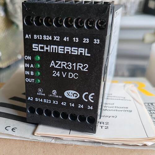 AZR31R2 施迈赛继电器 24V DC工控自动化器件议价维修