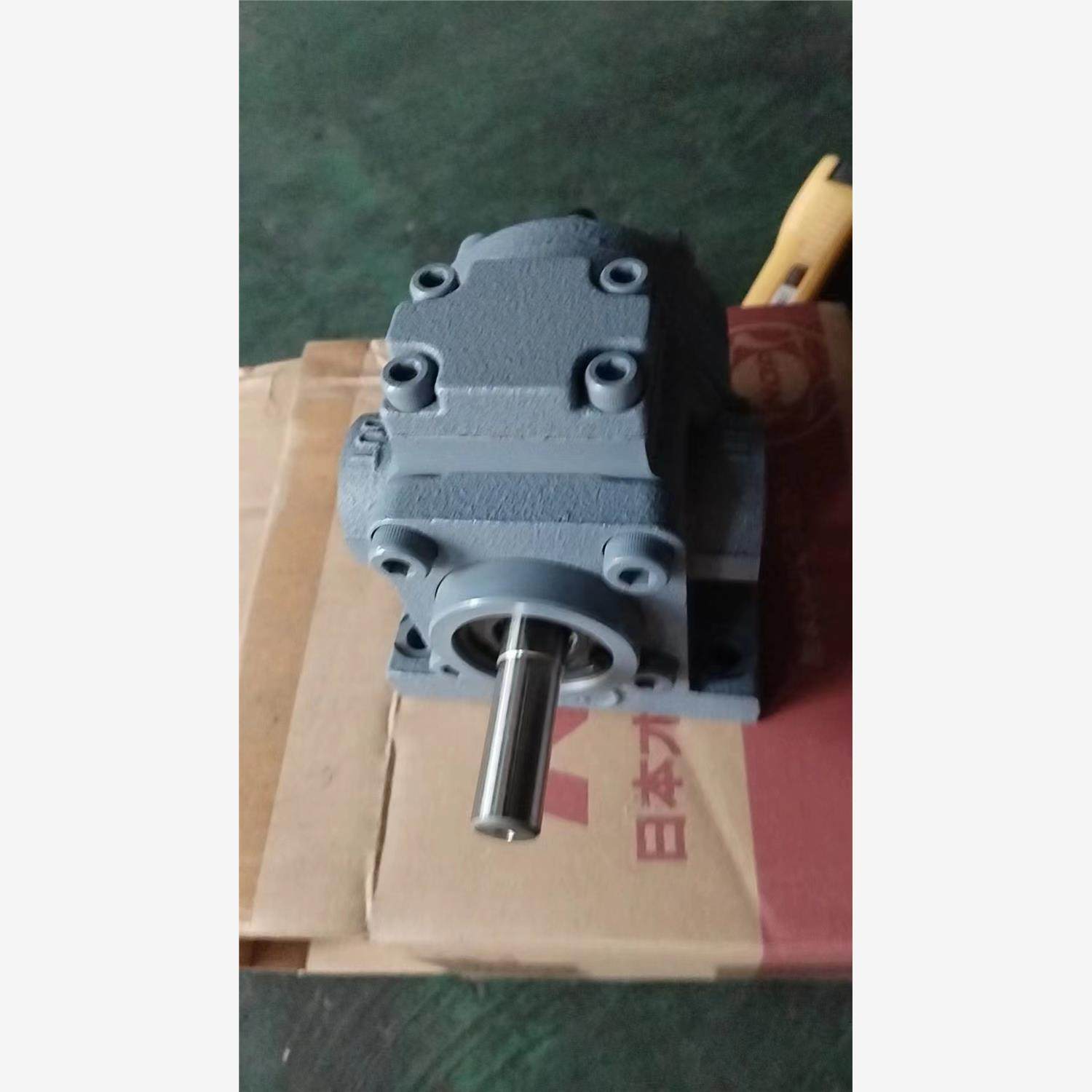 新款日本润滑齿轮泵TOP-2