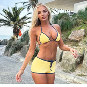 PUSS 夏日多巴胺海滨度假风系带挂脖裹胸衣 两件套修身 WEIRD 套装