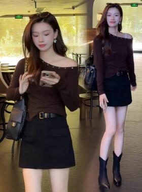 MONLOUVE时尚斜肩长袖T恤女2025早秋新款韩系设计感铆钉修身显瘦