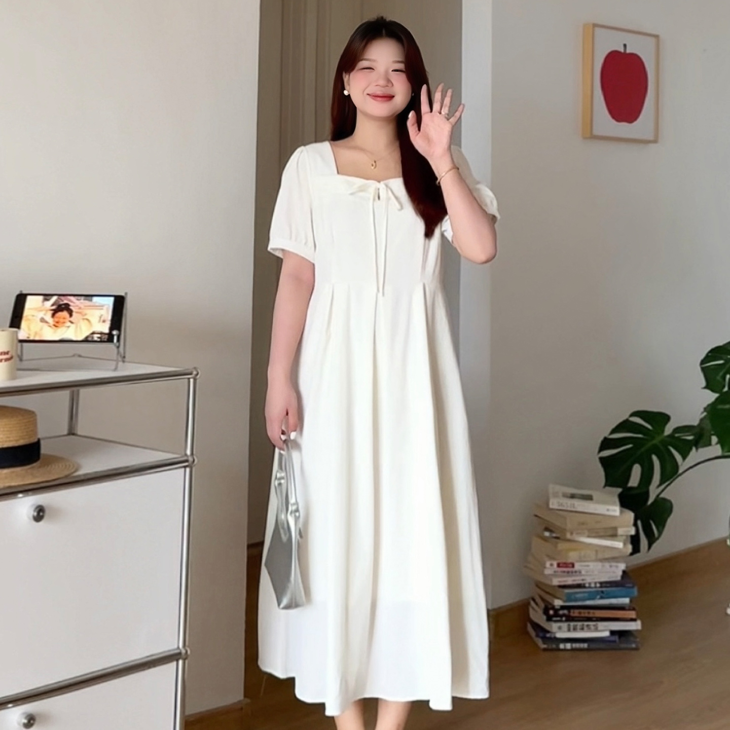 大码女装显瘦遮肚法式方领连衣裙