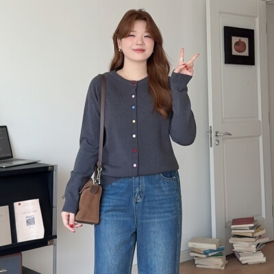 大码胖mm彩虹扣百搭显瘦毛衣外套