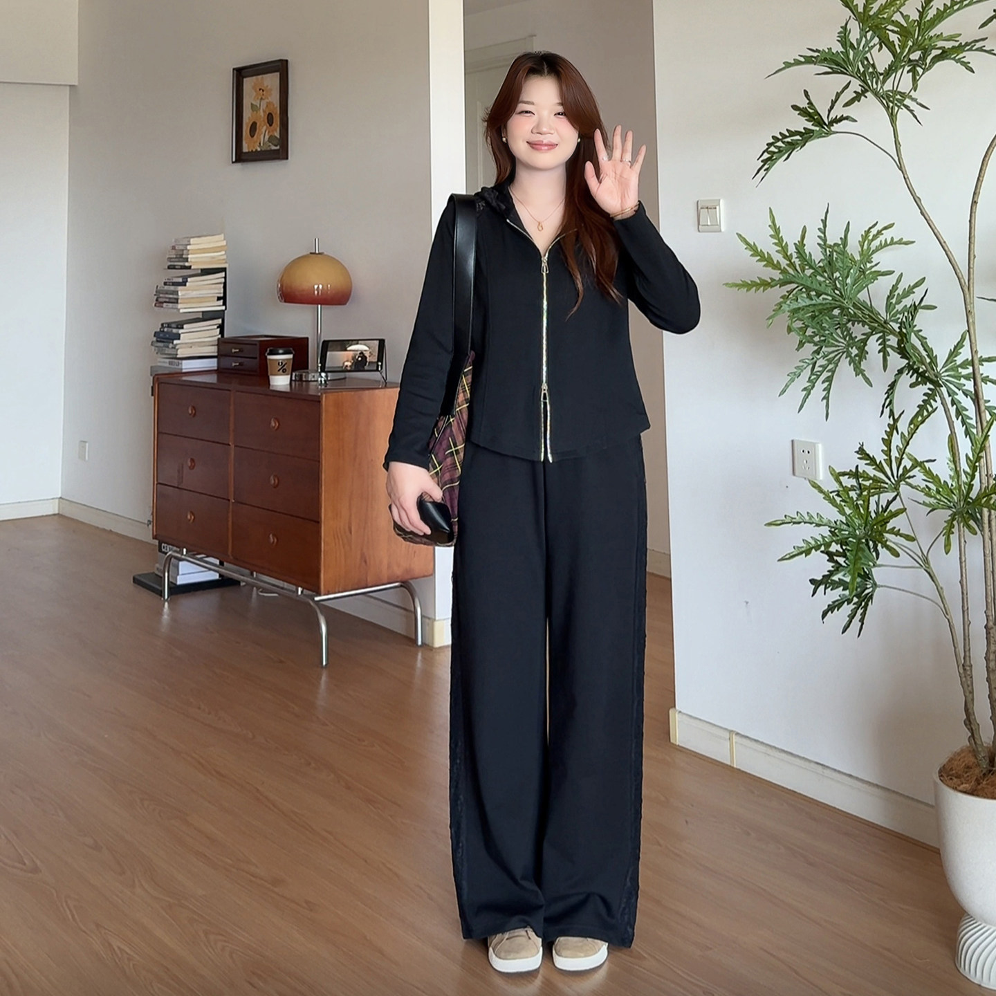 微胖的喵喵大码女装胖mm秋季新款蕾丝拼接连帽上衣阔腿裤套装6018,女装/女士精品,大码套装,淘宝优惠券,粉丝福利购,淘宝优惠卷