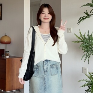 喵喵大码 假两件上衣 女装 2025条纹拼接针织衫 8667 胖mm春装 微胖