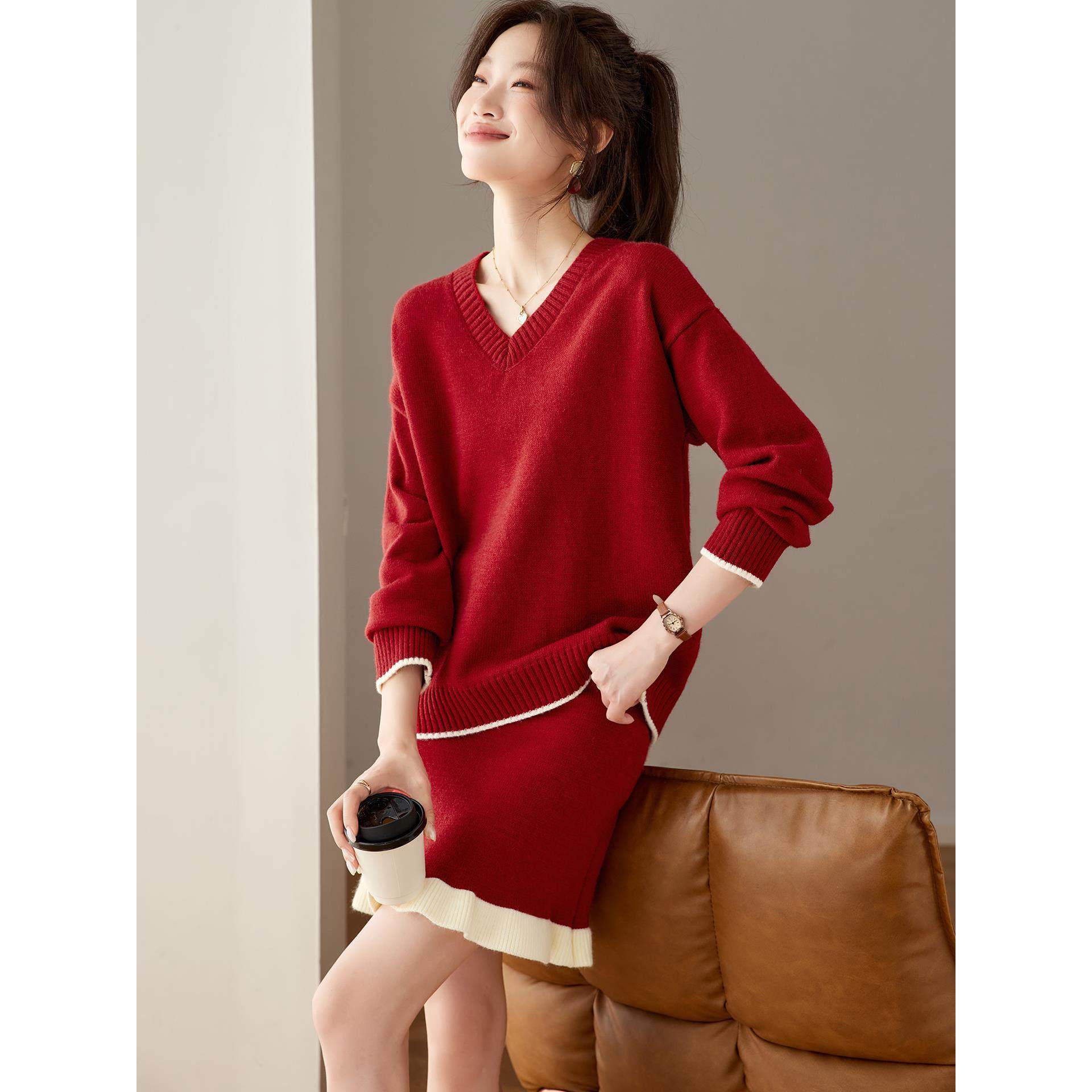 MONLOUVE小香风V领红色针织套装撞色边减龄宽松毛衣搭配短裙两件