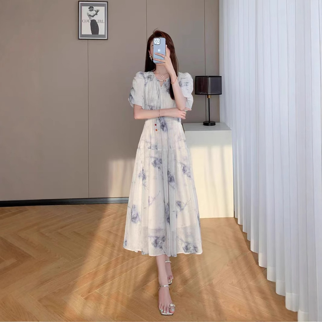 水墨画连衣裙女2025新款夏季感法式收腰显瘦气质V领雪纺裙子