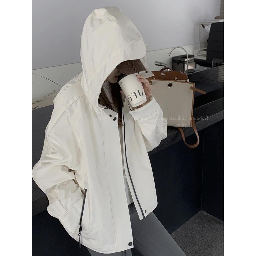 MONLOUVE广州十三行高货小个子纯色短款冲锋衣外套女宽松连帽高级