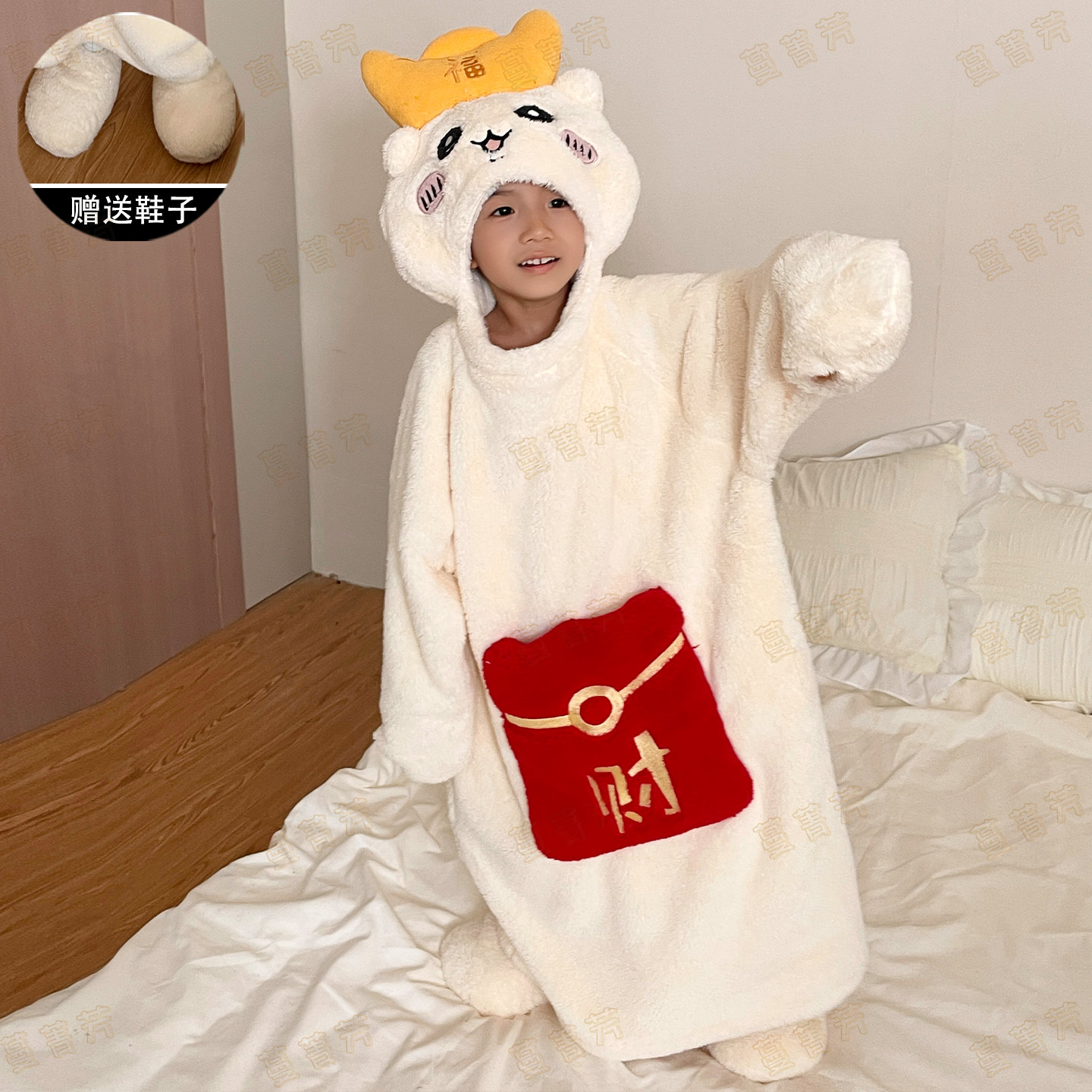 吉伊卡哇男童冬珊瑚绒连体拜年服