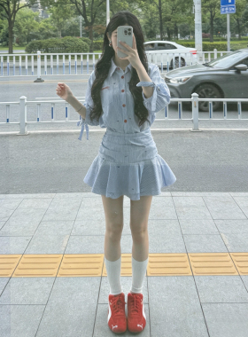 学院风蓝色衬衫连衣裙子女夏季2026新款法式高级感气质条纹短裙