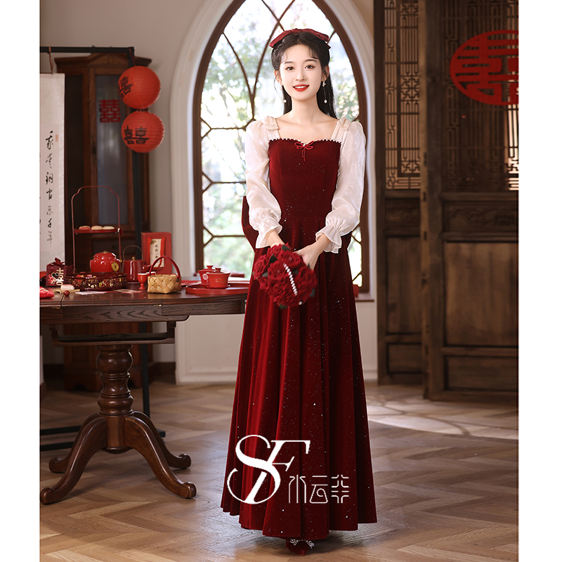 红色丝绒敬酒服长袖法式订婚