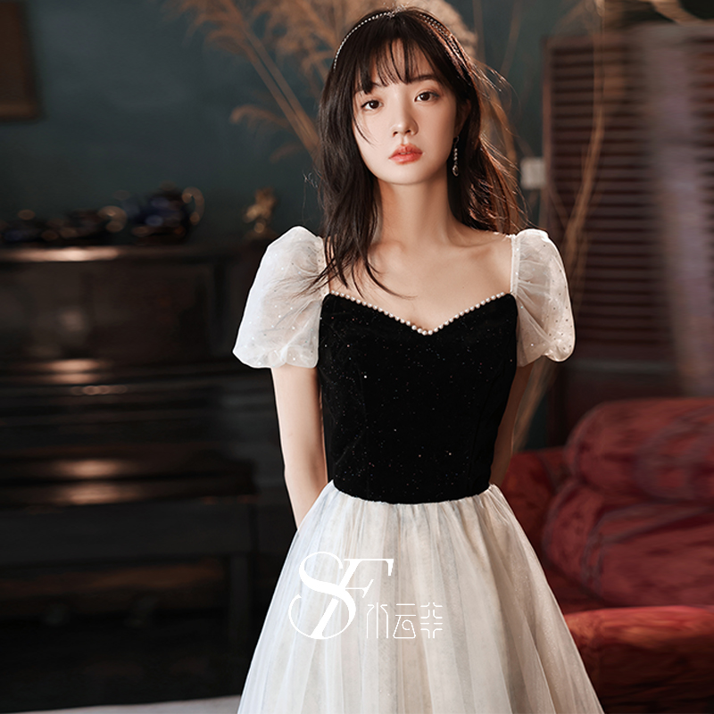 礼服有轻微掉粉，介意的小仙女慎拍