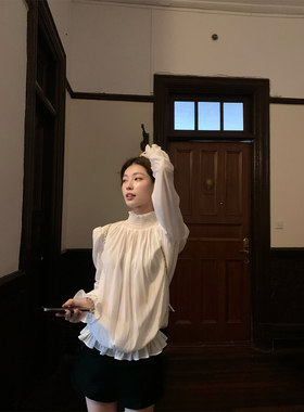 SourceWithU 纯白美学 早秋bi备温柔简约花瓣袖奶白长袖衬衫上衣