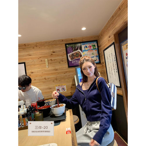 藏青色螺纹卫衣吊带灰色卫裤