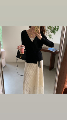 羊毛一片式飘逸系带开衫