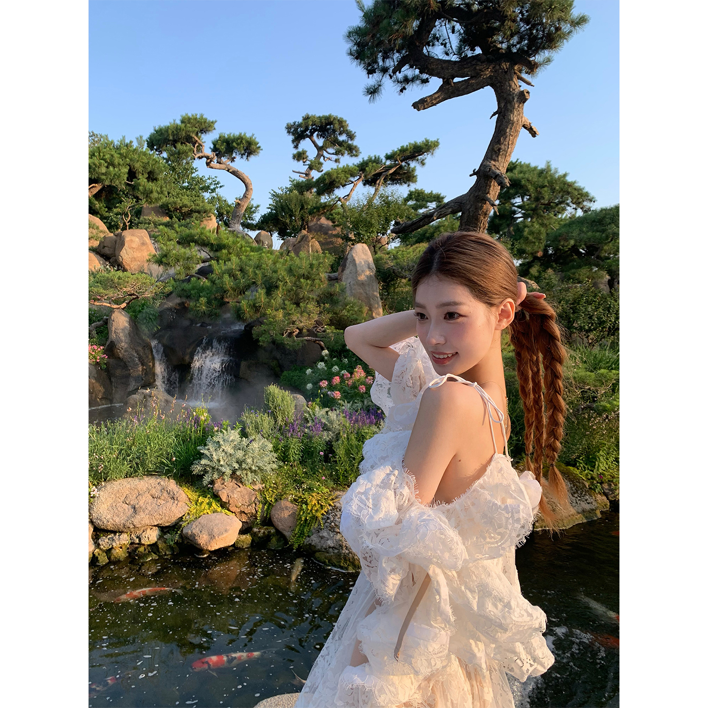 SourceWithU蕾丝重工度假连衣裙