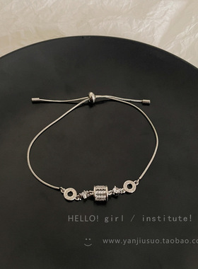 小众设计银色圆环手链