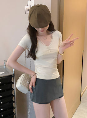 性感纯欲蕾丝拼接挂脖假两件正肩短袖T恤女2026夏季新款辣妹上衣
