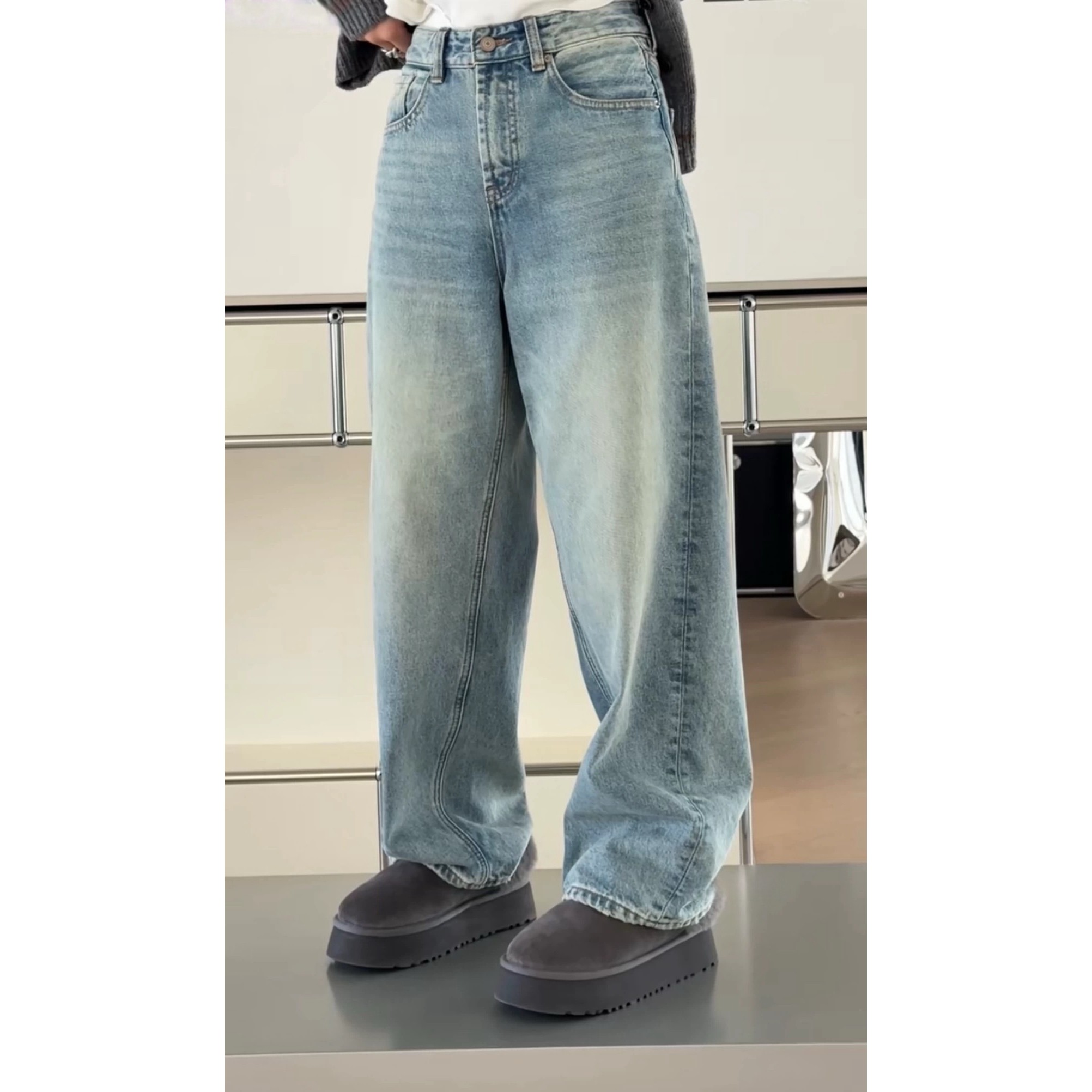 秒发25年冬款诗歌兰18063文艺美式时尚裤脚磨破加绒直筒牛仔裤女