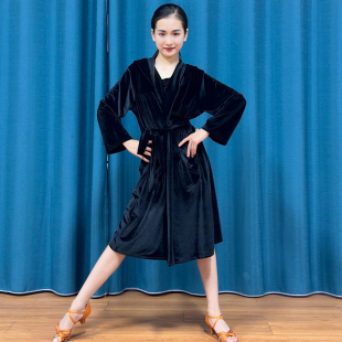 拉丁舞服女童黑色新款 秋冬 赛袍少儿连帽浴袍女孩模特战袍丝绒长袖