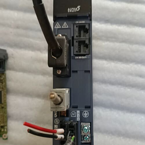 议价 RYH401F5-VV2，220v400w驱动器，一台可维修