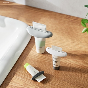 挤牙膏神器懒人牙膏挤压器多功能护手霜洗面奶儿童牙膏手动推夹器