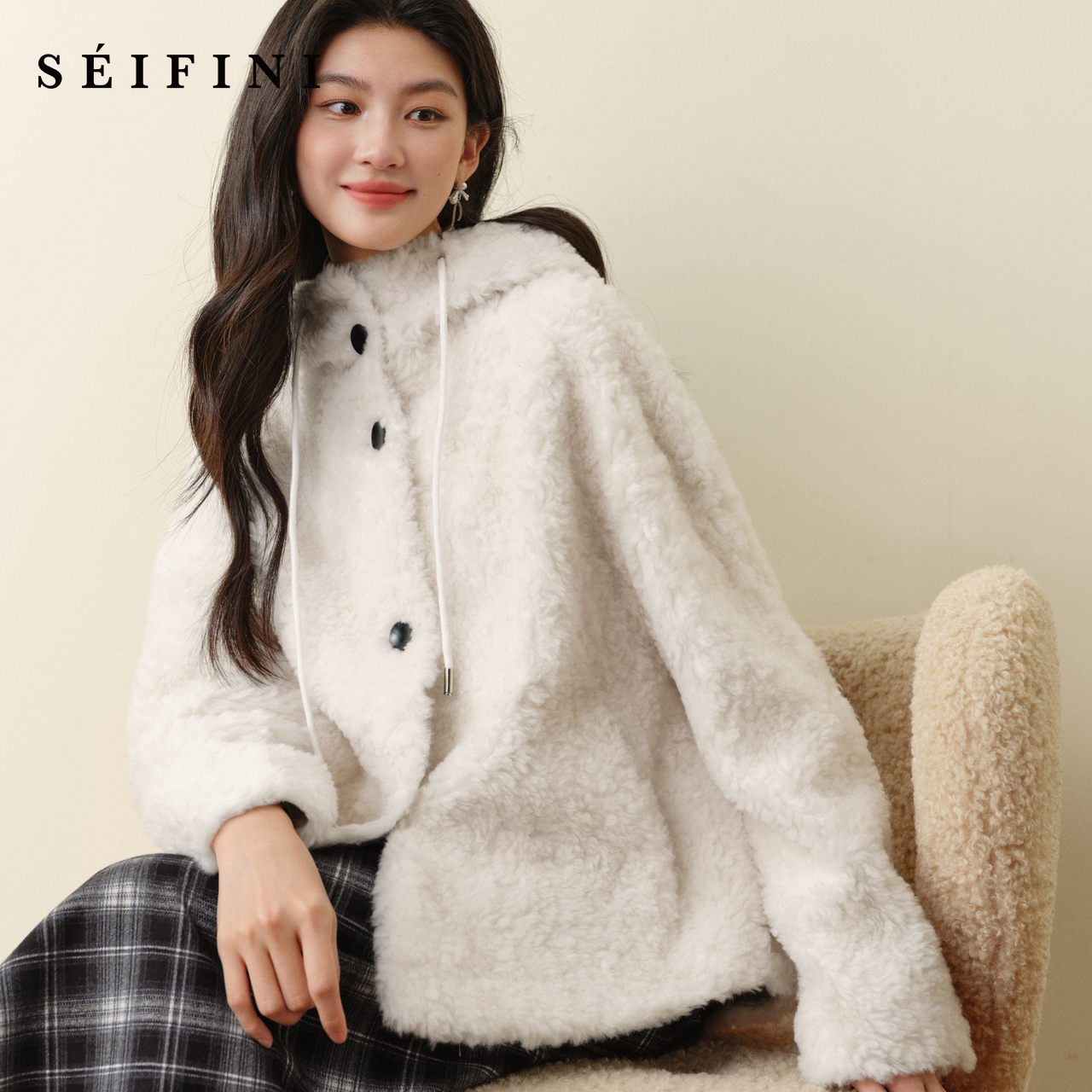 诗凡黎保暖百搭羊羔毛连帽外套2025秋冬新款皮毛一体慵懒宽松上衣