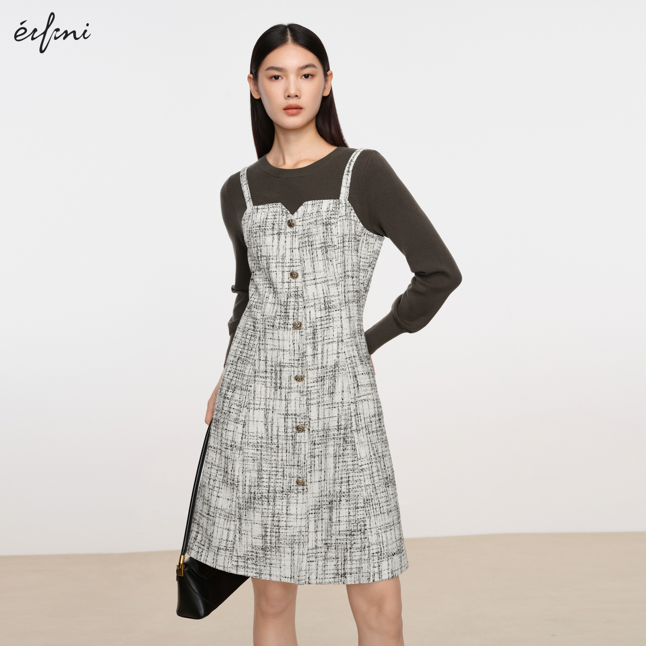 伊芙丽outlets店假两件黑白撞色拼接小香风针织连衣裙春秋长裙女