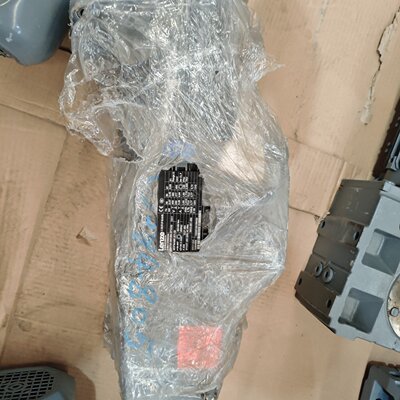 售前询价Lenze伦茨GST05-2M VBR071C32+MDEM电机组合