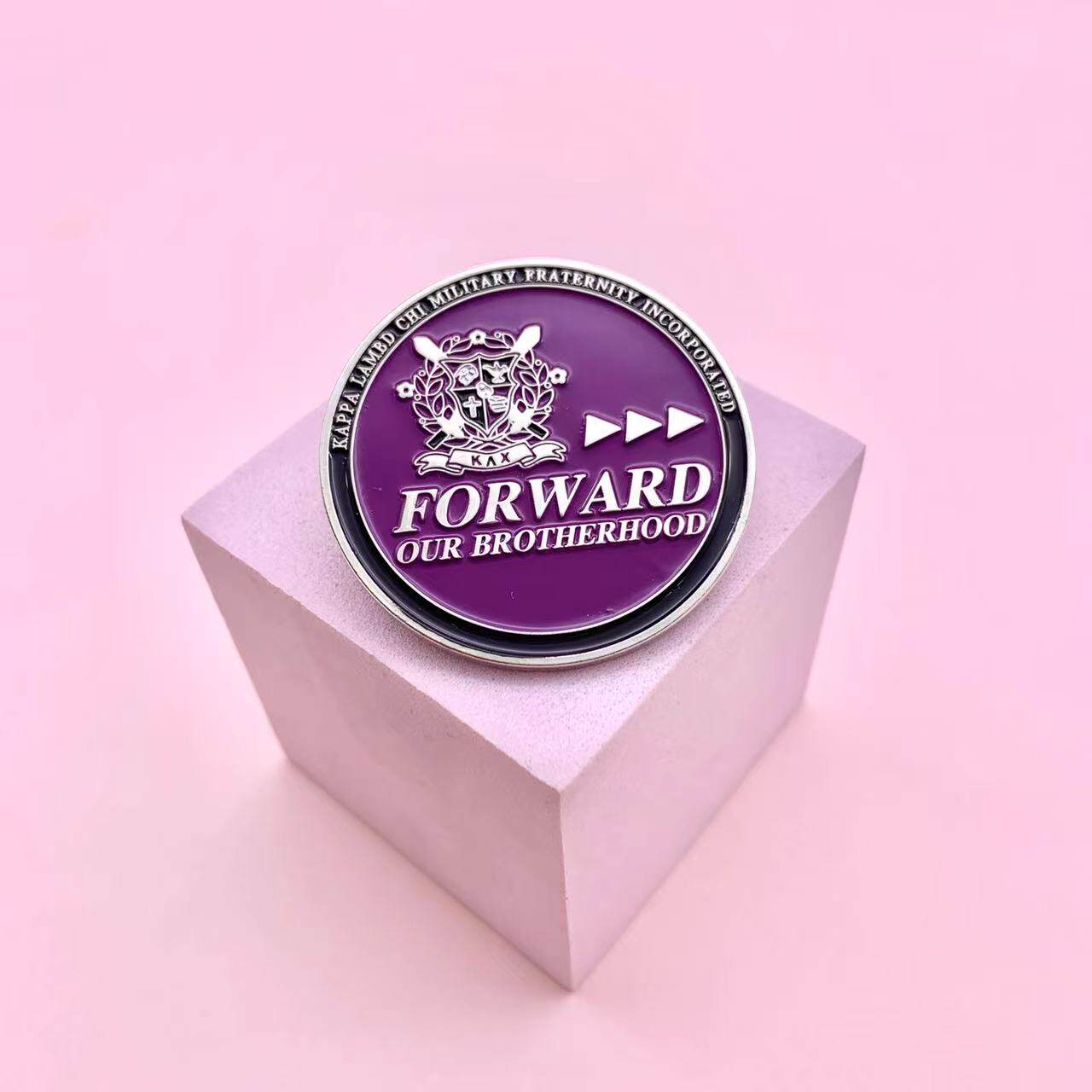 FORWARD 个性时尚胸针高档男女设计感胸章字母别针金属徽章配饰物
