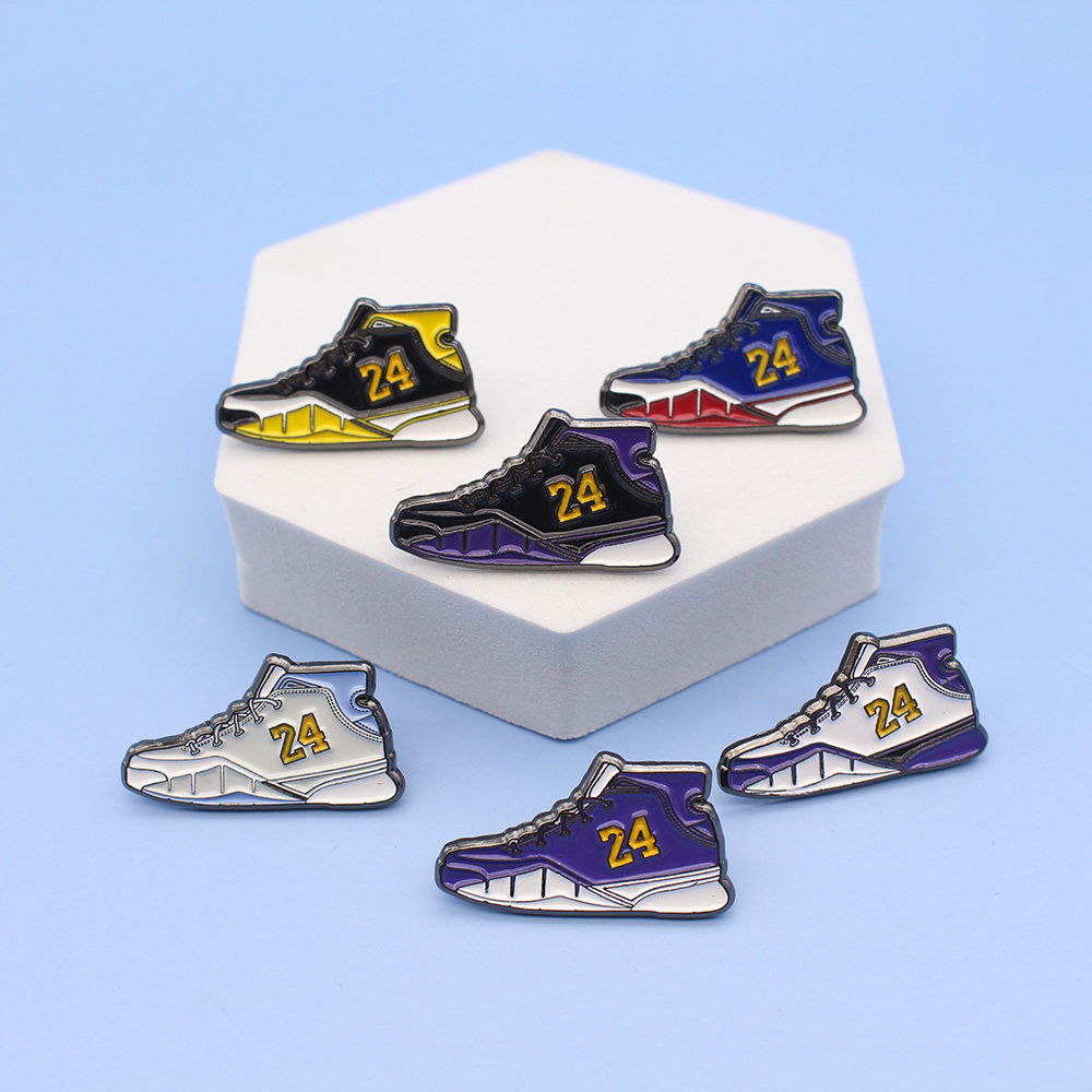 kobe个性胸针科比周边球鞋胸针别针纪念百搭包包ins潮金属徽章