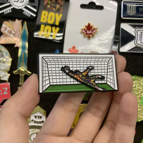 潮酷个性创意金属徽章世界杯足球门栏接球员ins潮别针胸针饰品
