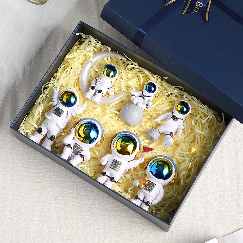 【政府补贴】宇航员摆件小太空人创意模型汽车家居客厅桌面车载装