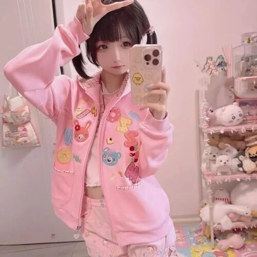 学院风日系甜美少女儿服连帽卫衣