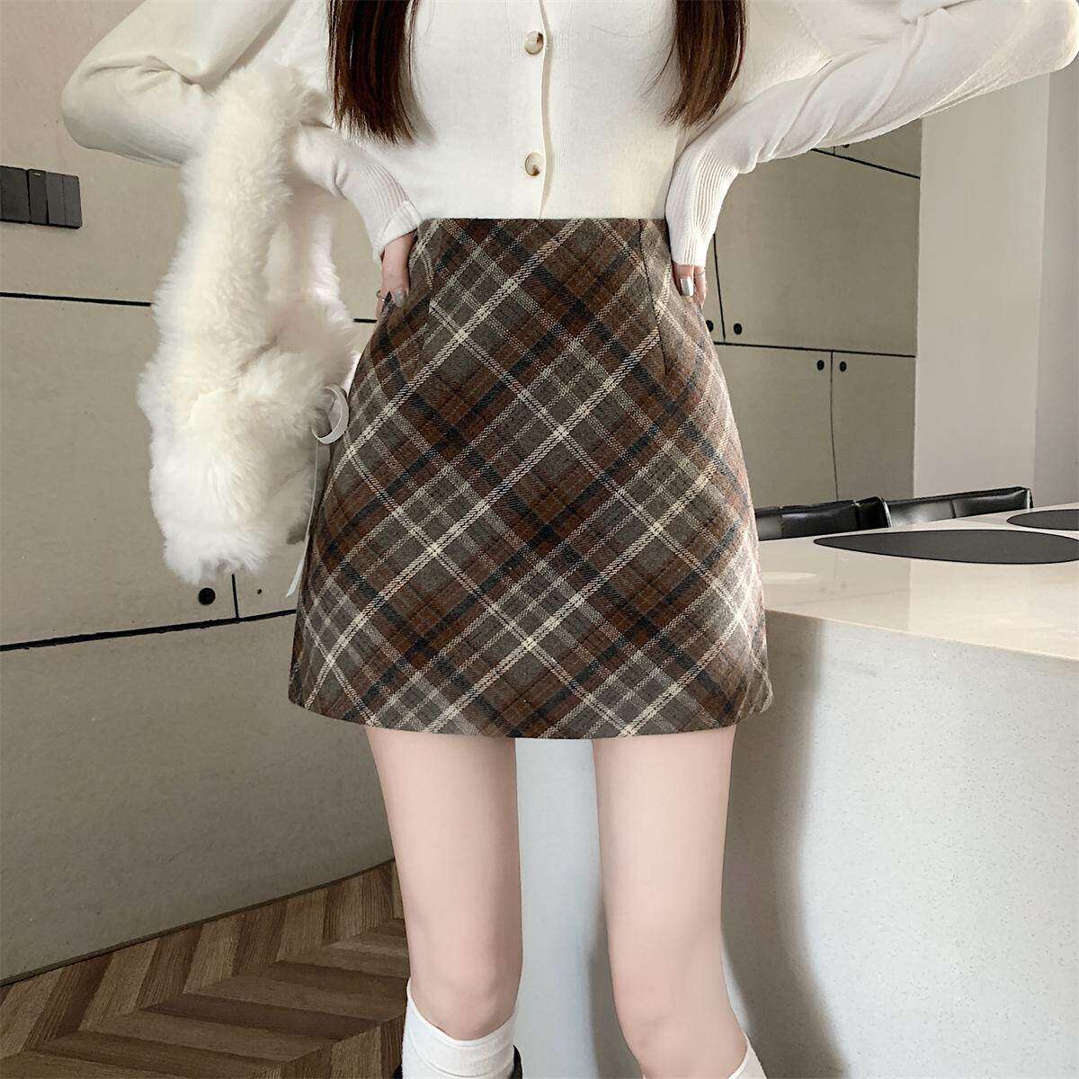 咖色毛呢半身裙女大码格子A字格纹短裙春秋包臀伯克利韩版半裙子