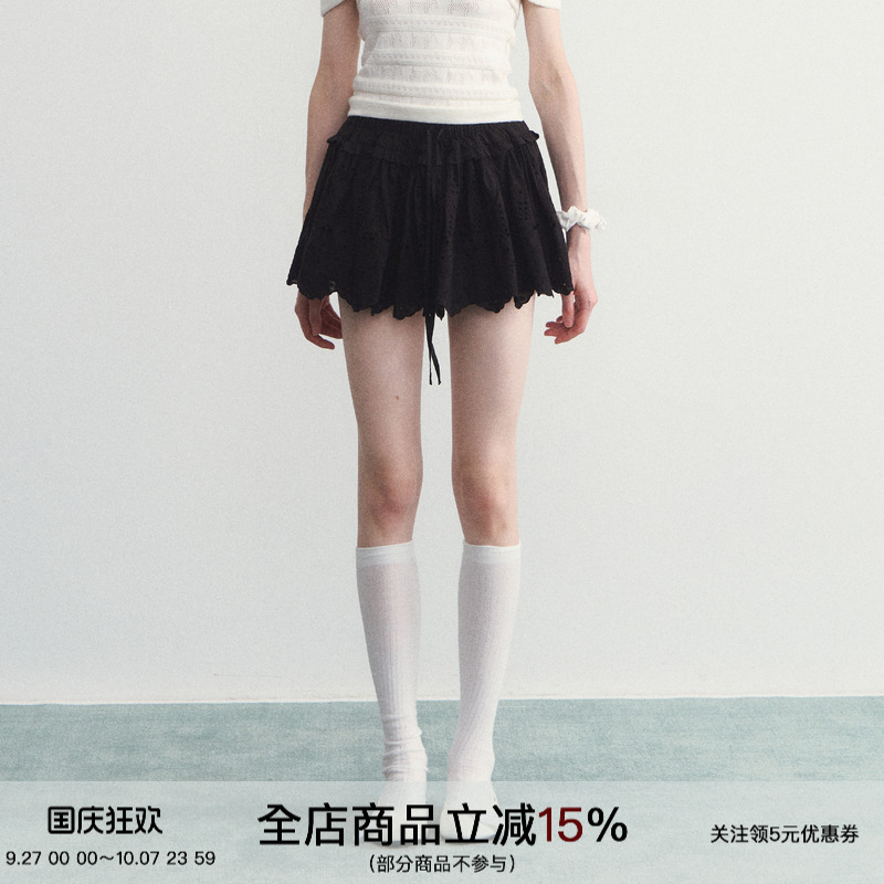 SPEAR YOUTH“未闻花名”定染黑色半身裙镂空绣花荷叶边短裙裙子