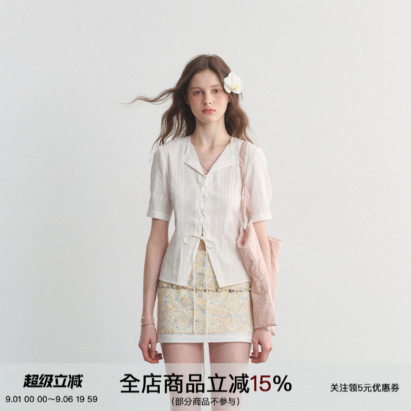 白色条纹肌理绑带短袖衬衫女图片