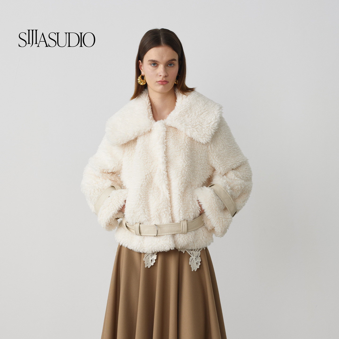 【设计师女装】SIJIASUDIO2026冬季复古白色毛毛外套短款翻领上衣