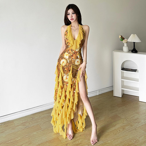 辣妹风不规则裙印花荷叶边