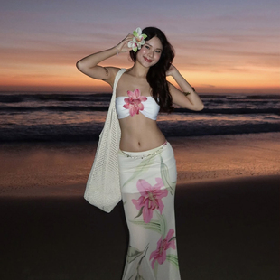 SylCue 度假风花朵印花显瘦露脐抹胸背心百搭包臀半身裙海滩套装