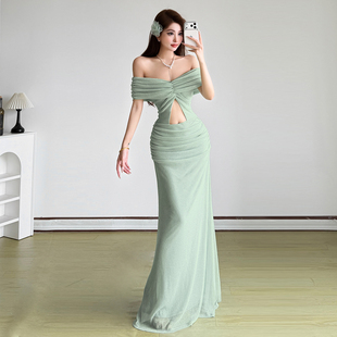 SylCue 夏日小清新绿色褶皱显瘦一字肩连衣裙镂空修身包臀长裙子