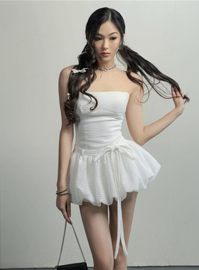 SylCue 纯欲减龄裹胸连衣裙女露背修身性感A型抹胸裙子设计感夏季