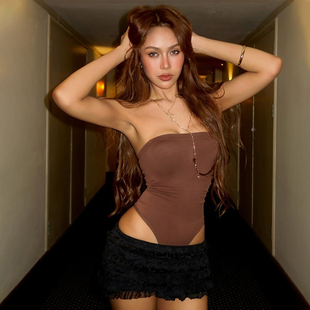 SylCue 辣妹风纯色百搭显瘦抹胸背心高街潮酷露腰性感连体衣 美式