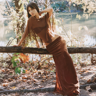 SylCue t恤百搭透视不规则上衣 悠闲慵懒度假设计感斜领露肩披肩式